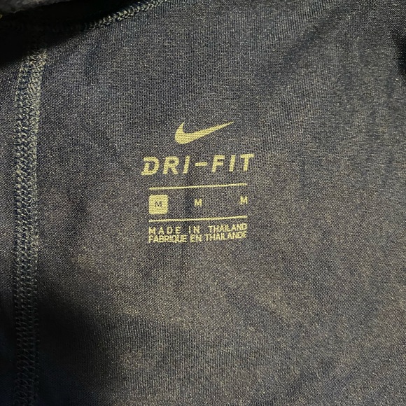 Nike tank top. Navy blue & pink. Size M. - Picture 3 of 3